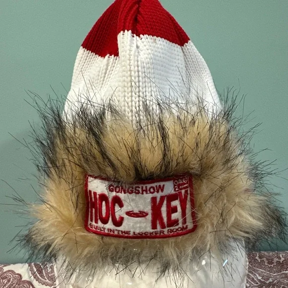 Red and White unisex adult bench GONGSHOW Hockey Hat w/Faux Fur Trim - Picture 1 of 8